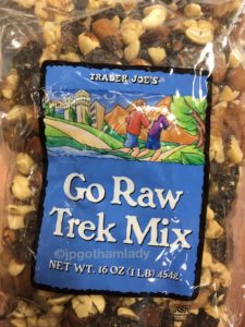 生ナッツ　ローナッツ　トレーダージョーズ　トレックミックスアメリカ　おすすめ　trader joe's go raw trek mix