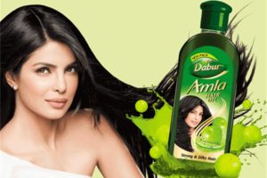 プリヤンカーチョープラー　インド　海外　美人　特徴　髪の毛　amla hair oil priyanka chopra indian beauty